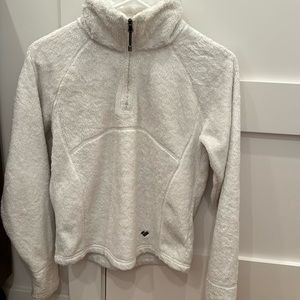 White Obermeyer 1/4 zip pullover